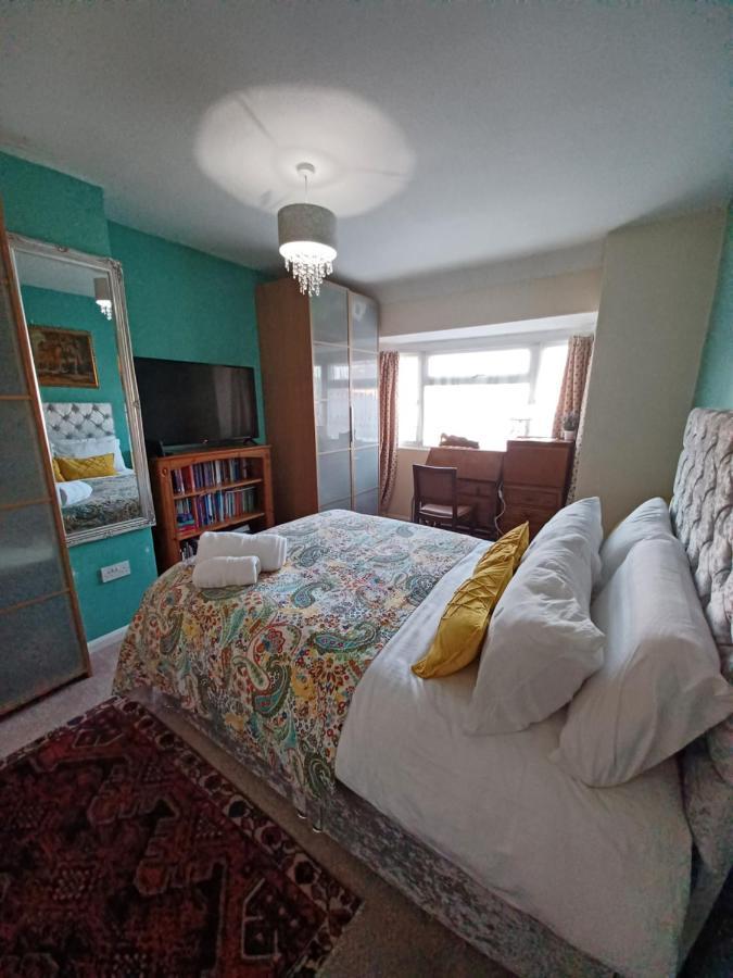 Stunning Homestay In Wolverhampton Bushbury Екстер'єр фото