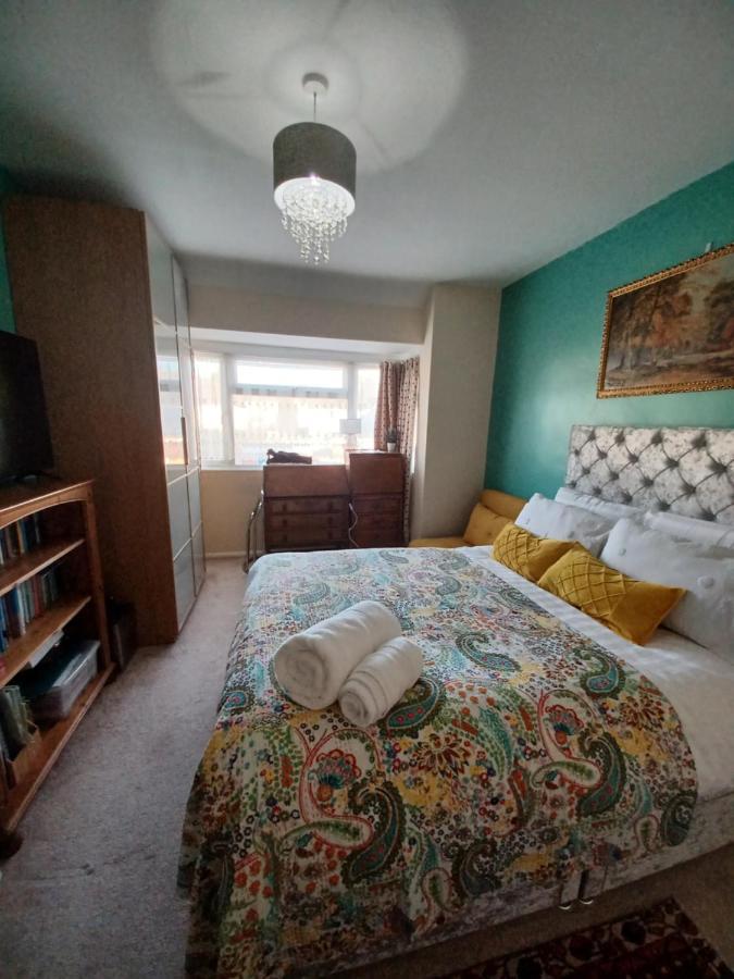 Stunning Homestay In Wolverhampton Bushbury Екстер'єр фото