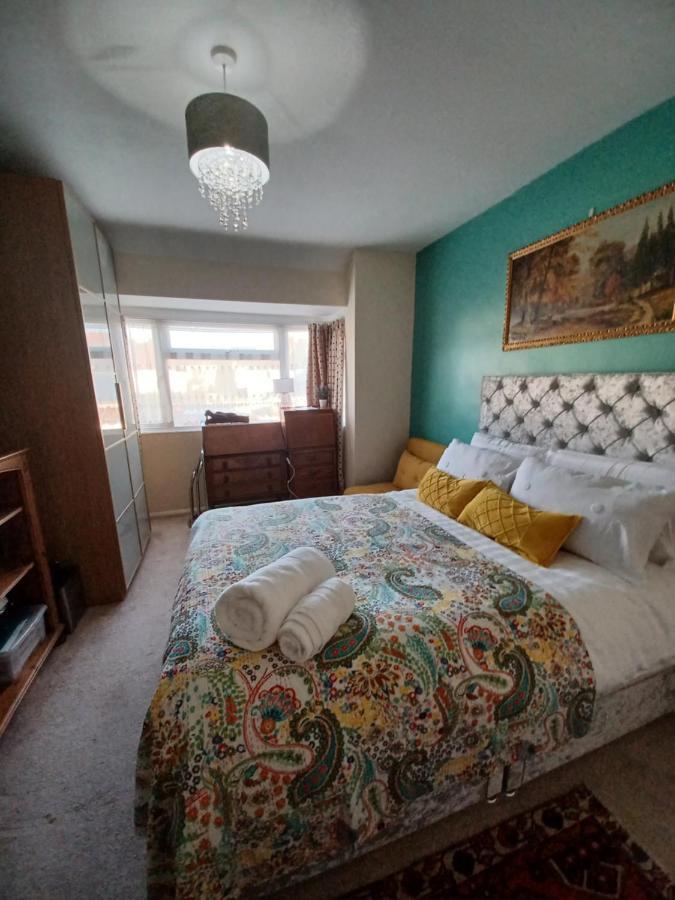Stunning Homestay In Wolverhampton Bushbury Екстер'єр фото