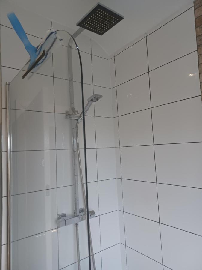 Stunning Homestay In Wolverhampton Bushbury Екстер'єр фото