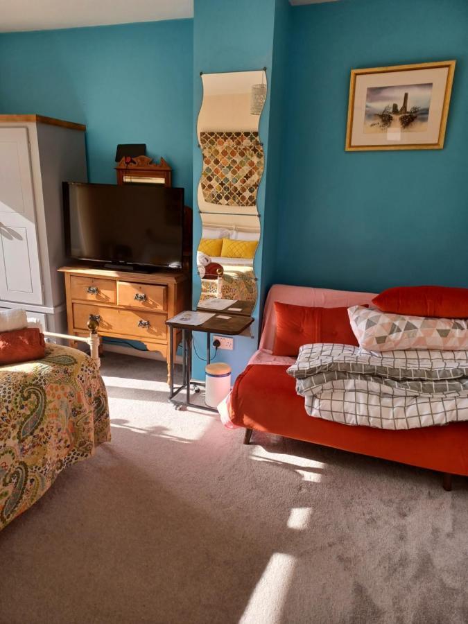 Stunning Homestay In Wolverhampton Bushbury Екстер'єр фото